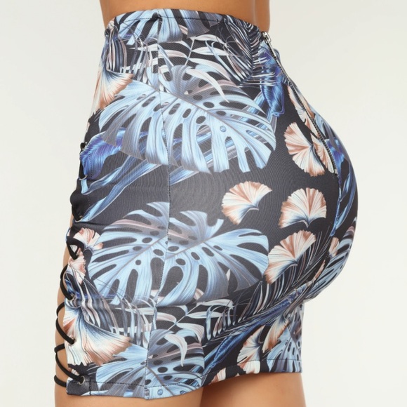 Tropical Lace Up Mini Skirt - Picture 3 of 5